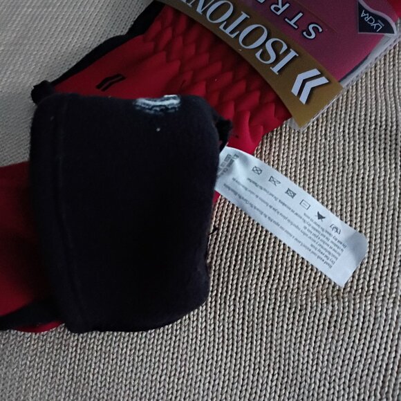Isotoner Red and Black Valentines Day Red Stretch Gloves New Never Worn NWT - Picture 4 of 6